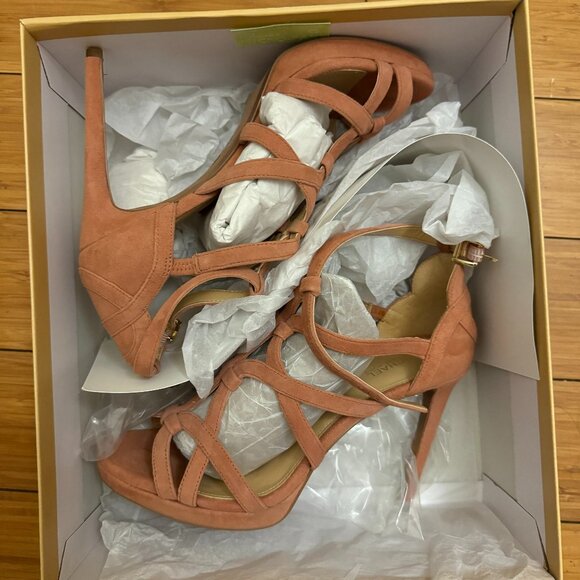 MICHAEL KORS HEELS - Picture 1 of 3